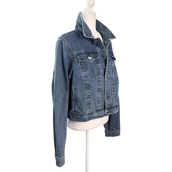 City Chic Denim Trucker Jacket Stretch in Med Wash 100% Cotton Women's SZ 18 (M) - Picture 4 of 9